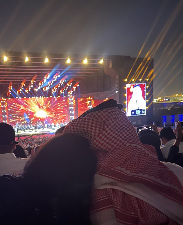 إهداءات محمد عبده on Twitter: "ياعيون الكون غضّي بالنظر ️! https://t.co