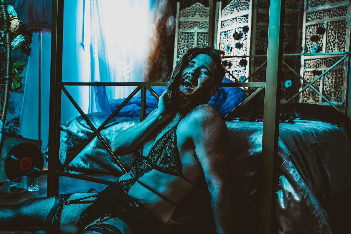YourSlimeMellow's tweet photo. A year ago this photoshoot is what changed my entire direction of my life 

They/she would be so happy 

This also when I just started dipping my toes into bodybuilding 
And getting rid of all that body hair lol https://t.co/d45fGL5geM