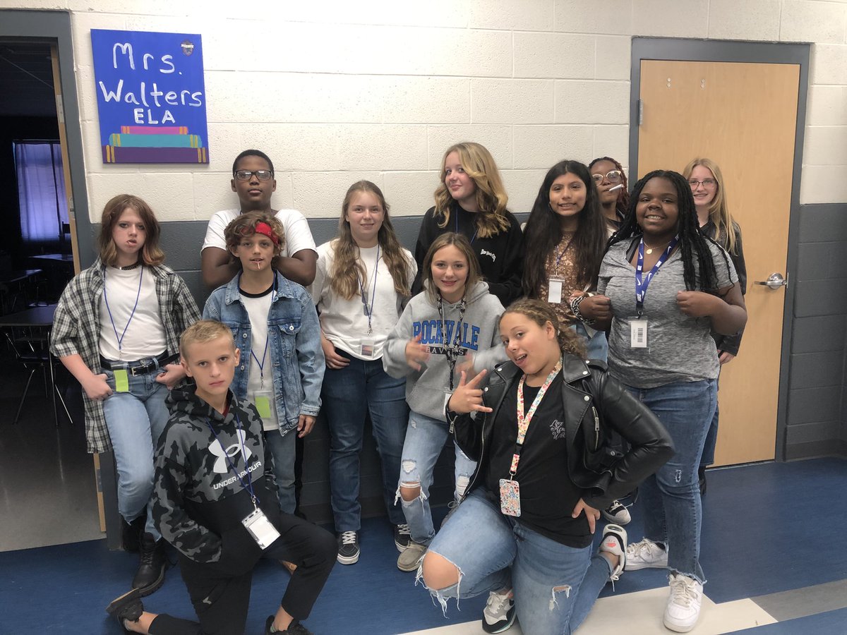 MrsWaltersClass's tweet photo. We celebrated the end of our Outsiders unit by dressing as Greasers and Soc today. It was a fun day! https://t.co/TAuNyxBF94