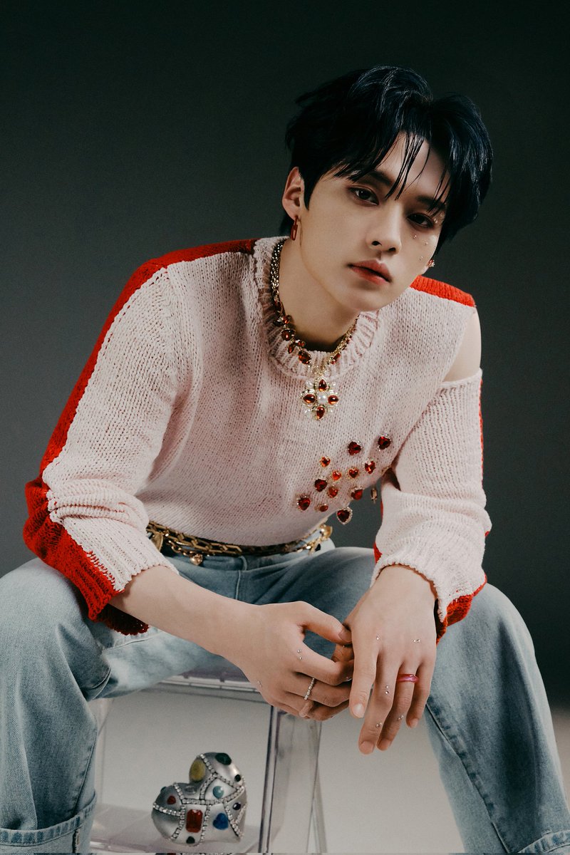 hwtekin's tweet photo. Retirei as letras/texto das fotos teaser do straykids estou em paz 

Segue nos comentários as outras

#StrayKids #MAXIDENT https://t.co/XBrTIqaDzM