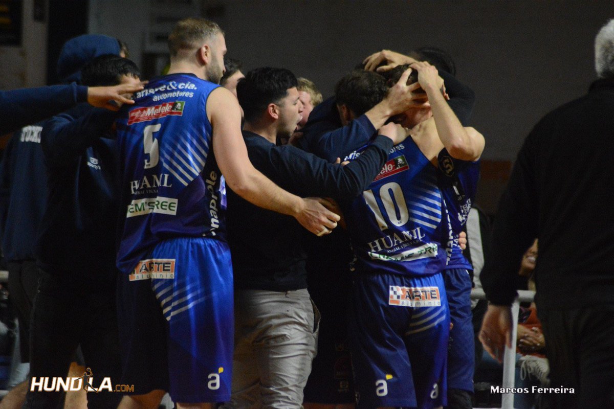 hundilacom's tweet image. #Stockolmo en un partido emocionante hasta el final, derrotó 88-87 a #SanTelmoRápidoSport con libres sobre el cierre de Facundo Terra y se quedó en el Metro

👉hundila.com/index.php/en/a…