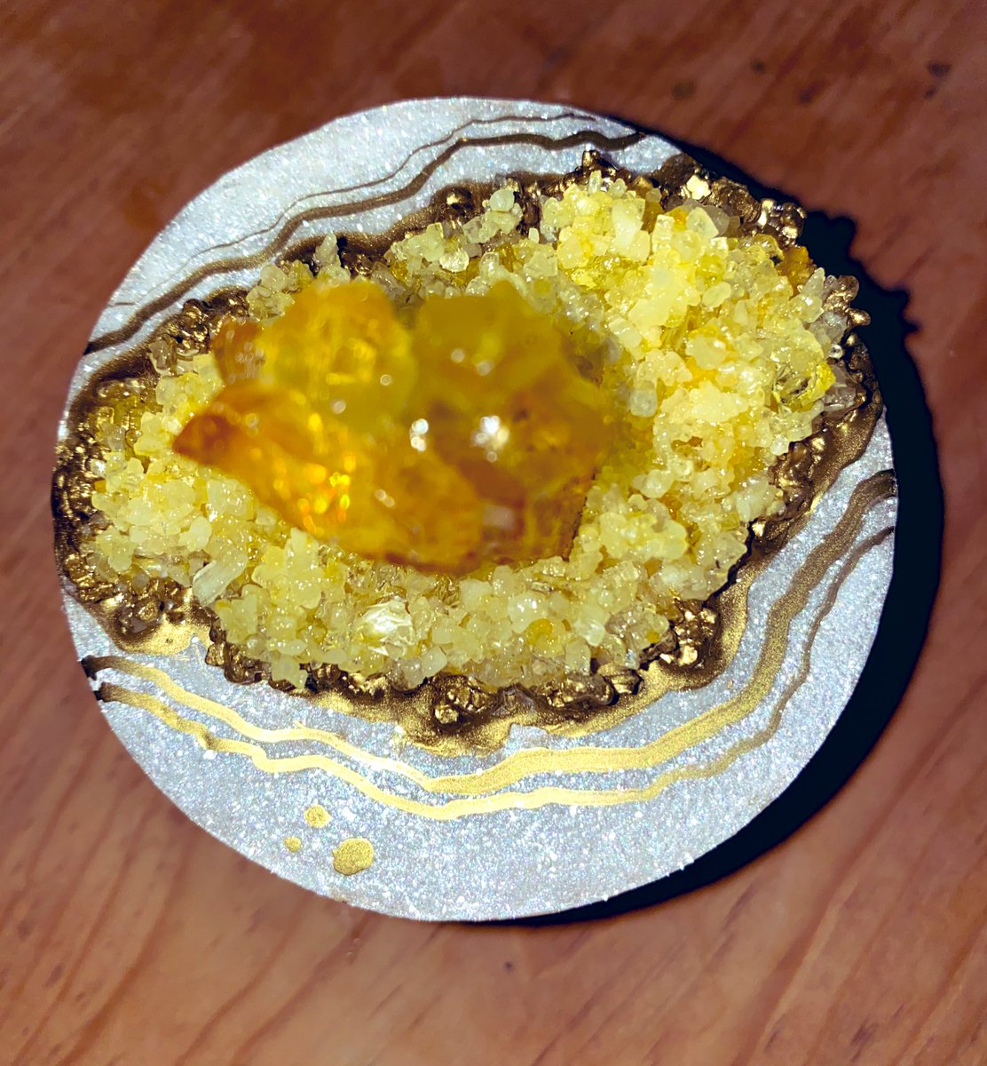 TwoTeesStudios's tweet photo. Tweaking these two✨ It’s nice to feel somewhat normal enough again, post fluvid, to  play with #resin. https://t.co/MBBudLh6ym