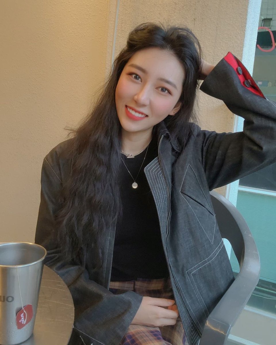 Remin_JL's tweet photo. RT이벵😆

현제 젤 애정하는 장보람 배우님의 차기작 소식에 너무 햅피한 할당량이라 이벵합니다! 비지터에 이어 두번째 배역이에요🎉 한 분 추첨해 치킨 드릴게요!

보람 배우님 미츠키 많관부🔥🥰
제 자린 남겨주시고 당발은 스케줄 뜨는날!
 
트친🙅 연뮤덕🙆 https://t.co/PQe2IVAaJh