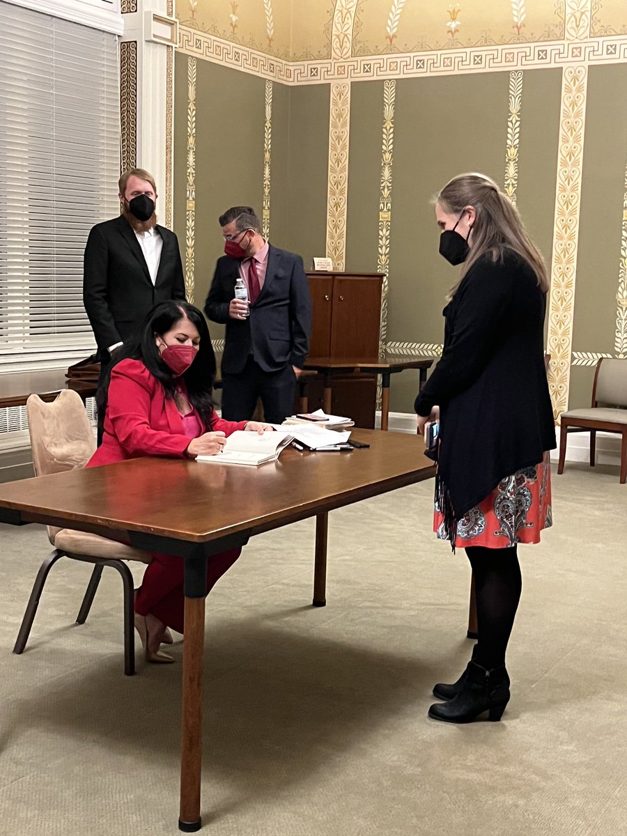 Just spent an amazing evening at <a href="/librarycongress/">Library of Congress</a> celebrating <a href="/adalimon/">joa 𓏲ּ𝄢</a>! #Englishteacherdream #teachlivingpoets