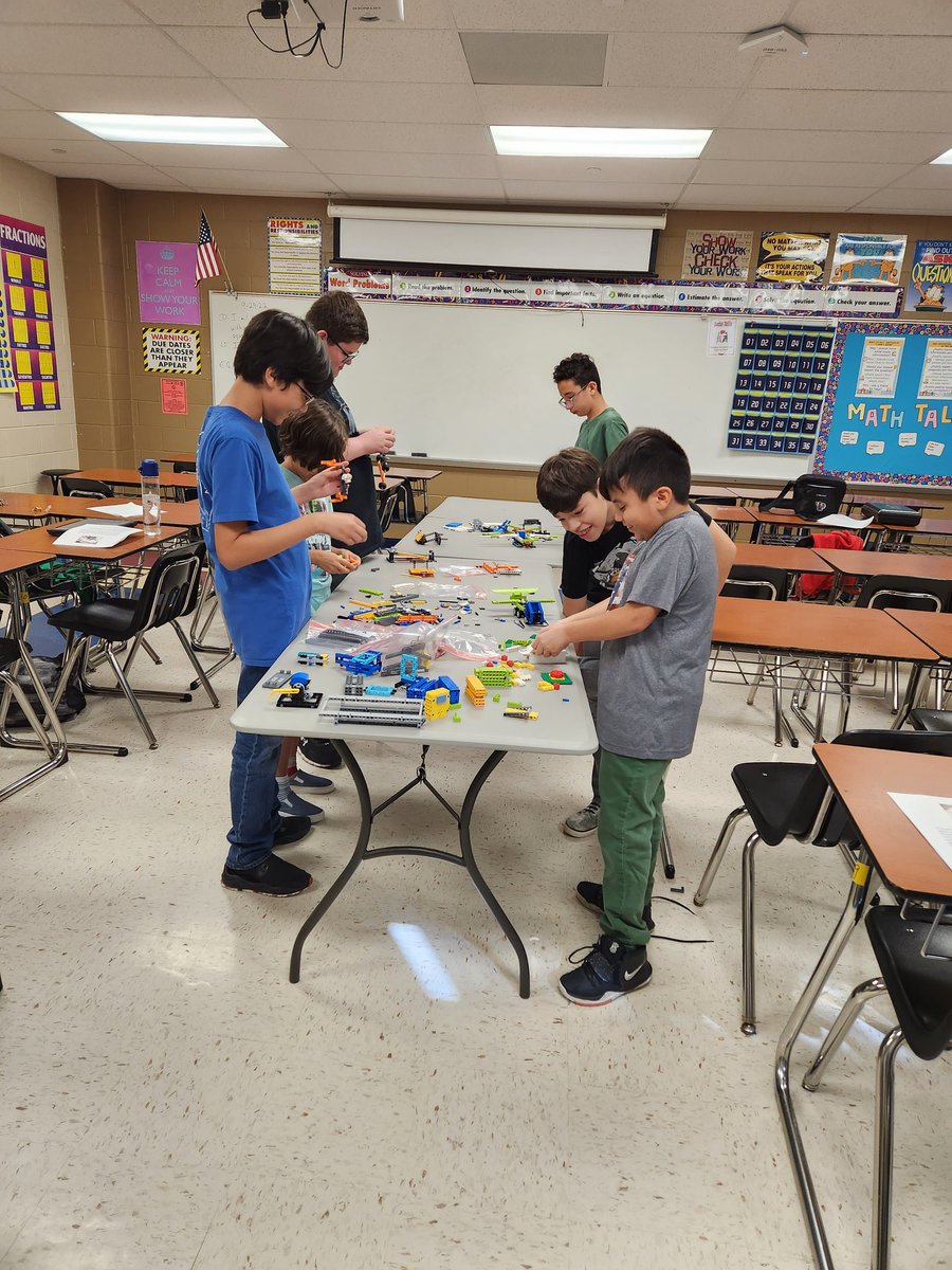RCANTU (@can2math) on Twitter photo Fossum First Lego League Robotics team practice courteous social skills while having fun building! 😀 #youmatter #socialskills #DistrictOfChampions <a href="/fossumfalconms1/">Fossum Middle School</a> <a href="/McAllenISD/">McAllen ISD</a> #lifestyles #developingleaders Fossum First Lego League Robotics team practice courteous social skills while having fun building! 😀 #youmatter #socialskills #DistrictOfChampions <a href="/fossumfalconms1/">Fossum Middle School</a> <a href="/McAllenISD/">McAllen ISD</a> #lifestyles #developingleaders