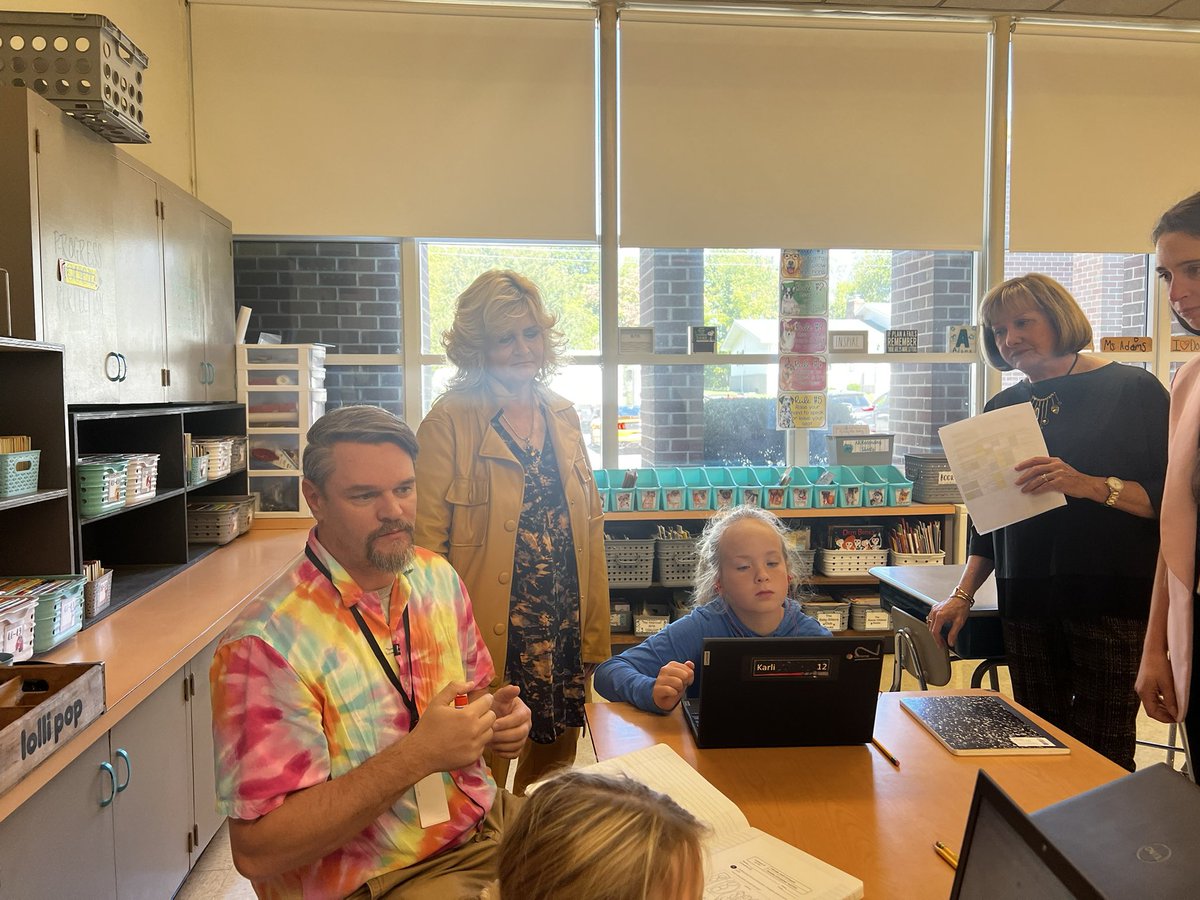 Congrats to  <a href="/NiswongerFound/">Niswonger Foundation</a>  who has provided an exceptional community partner model for #TNALLCorps.Their math tutoring  in <a href="/ElizCitySchools/">Elizabethton City Schools</a> provides a certified teacher all day, &amp; he provides collaborative support to ensure #AcceleratingTN happens for at-risk math Ss. <a href="/TNedu/">TN Dept of Education</a>