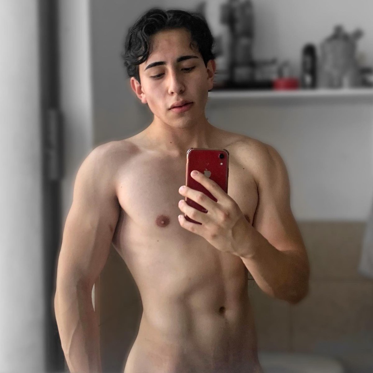 ddidgoixlxs's tweet photo. Body crazy, curvy, wavy, little waist. 💋
#Body #Sexybody #Bodyguys #Gay #Bisex #Hot #Sexy https://t.co/TvQrwEUJf0