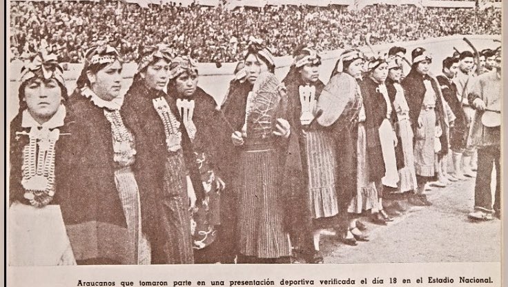 JaimeCuyanao's tweet photo. Estos días, que a sido masiva la llegada de gente al Estadio Nacional en la ciudad de Santiago, les comparto esta fotografía de los años 1940, donde la compañía Mapuche Llaufquehuenu se presenta en un acto, previo al duelo entre Colo Colo v/s Racing. 
#Mapuche 
#EstadioNacional https://t.co/6KXsmnmfQR