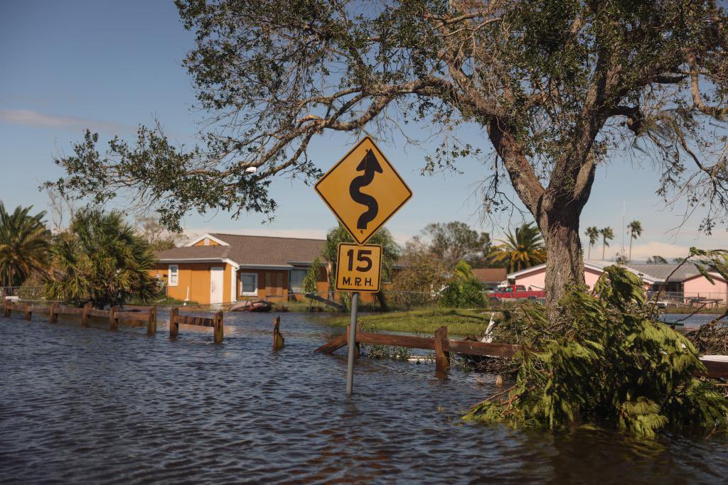 WCKitchen's tweet photo. Today, WCK teams brought food to impacted communities while learning of needs. We came across some residents in North Port who were trying to evacuate due to the widespread flooding, so our team helped get them to dry land, leaving them with sandwiches &amp; water. #ChefsForFlorida https://t.co/SVOS1XH5Wb