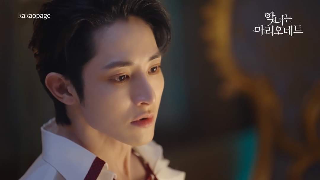 duongka0495's tweet photo. Prince Rezef🥺🥺🥺 trailer webtoon
Omg...I can't stand his beauty
#악녀는마리오네트 #Rezef  #TheVillainessIsAMarionette
#이수혁 #李洙赫 #イスヒョク #이혁수 #อีซูฮยอก #LeeSooHyuk https://t.co/qkVoy5y4eA