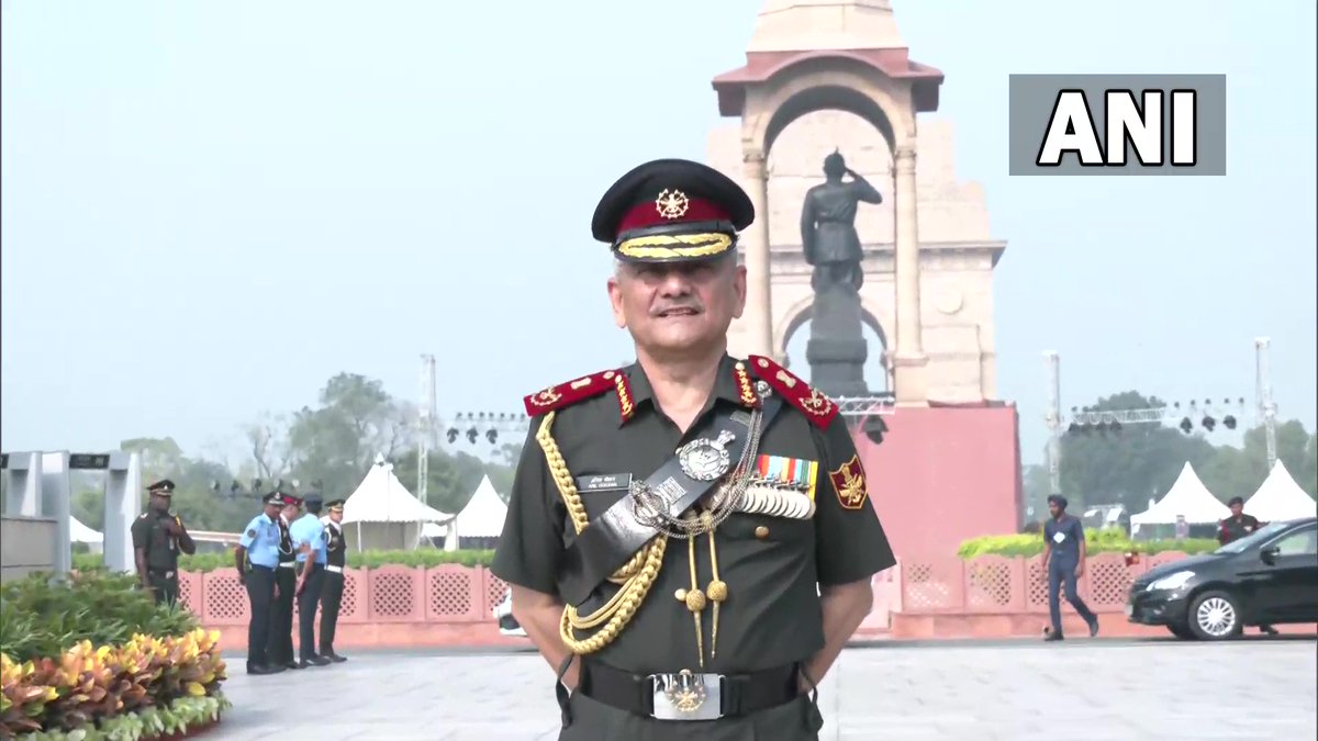 ANI's tweet photo. Delhi | CDS-designate Lt General Anil Chauhan (Retired) with his father Surendra Singh Chauhan at the National War Memorial https://t.co/G7qbXB7tfP