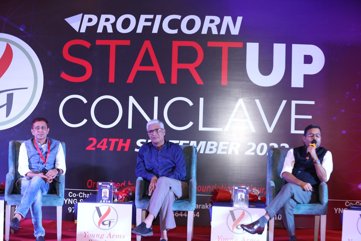jawahar4's tweet photo. Speaking at the #proficorn #startup conclave #drjawaharsurisetti @startupindia @minmsme @PowerStartup_In @FollowCII @ficci_india @CIIEIndia @startup_mission https://t.co/SxQZOLSEeF