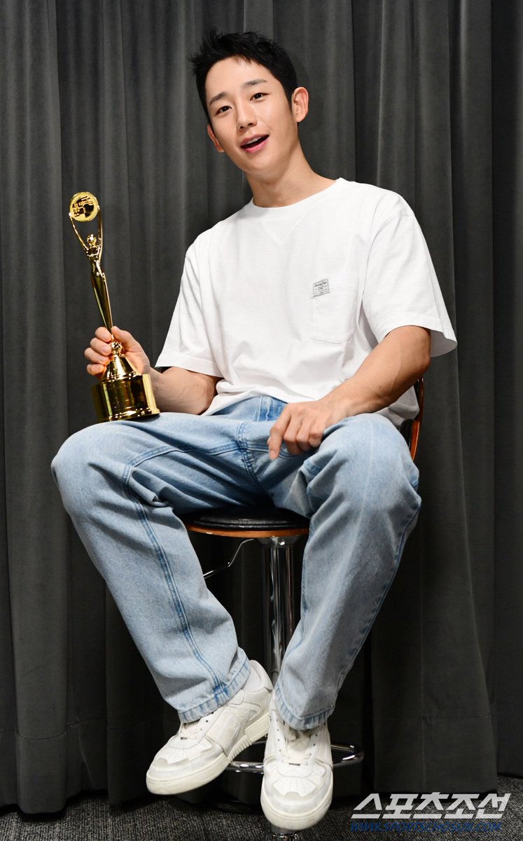 daldalhen's tweet photo. https://t.co/in5usb40yl
"최우수작품상, 'D.P.'시즌2 자신있게 만들라는 응원 같아요"
@ActorHaein #junghaein #정해인
#DPS1 #DPS2 https://t.co/2Oy0ucbV2U