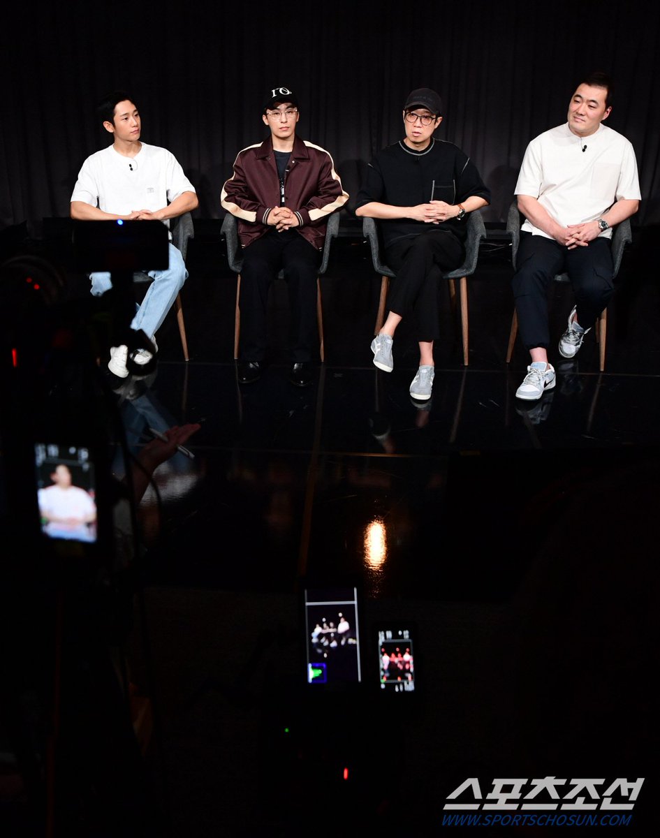 daldalhen's tweet photo. https://t.co/in5usb40yl
"최우수작품상, 'D.P.'시즌2 자신있게 만들라는 응원 같아요"
@ActorHaein #junghaein #정해인
#DPS1 #DPS2 https://t.co/2Oy0ucbV2U