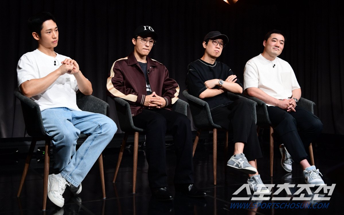 daldalhen's tweet photo. https://t.co/in5usb40yl
"최우수작품상, 'D.P.'시즌2 자신있게 만들라는 응원 같아요"
@ActorHaein #junghaein #정해인
#DPS1 #DPS2 https://t.co/2Oy0ucbV2U