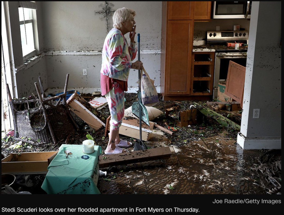 CNN's tweet photo. In photos: Hurricane Ian pummels Florida https://t.co/WrfM2u10Nr https://t.co/BIqaLrcDD0