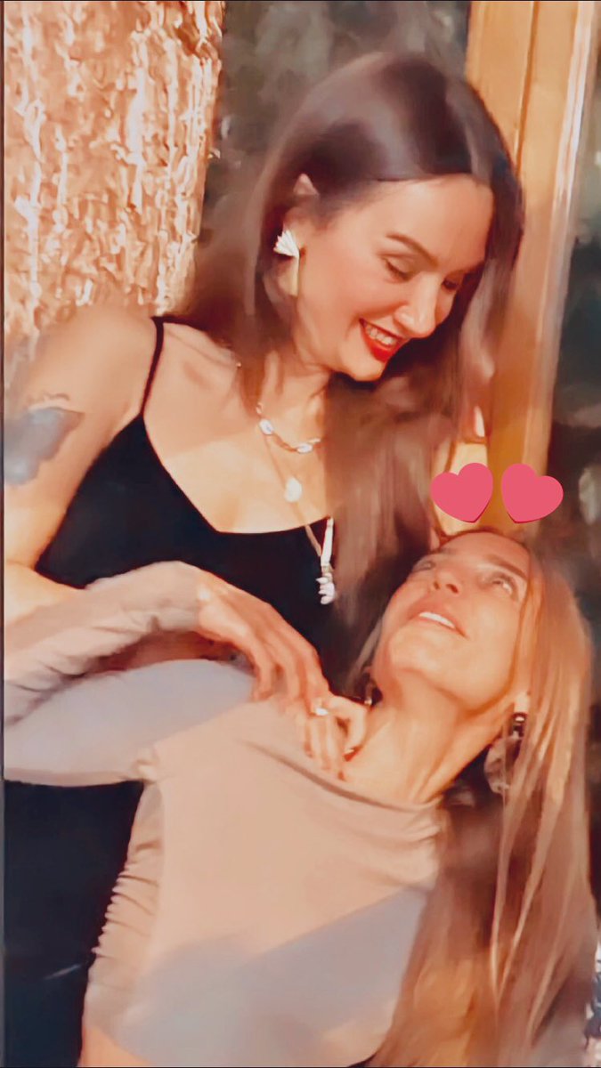 Birceak941's tweet photo. للصداقه عنوان 💙🌏🦋

 @BrcAkalay #birceakalay #siyahbeyazaşk #ibrahimcelikkol41 #ibrahimcelikkol #حب_أبيض_أسود #kuşuçusu #kuşuçuşu #NetflixTurkiye #birceakalay https://t.co/oXXnPX8bec