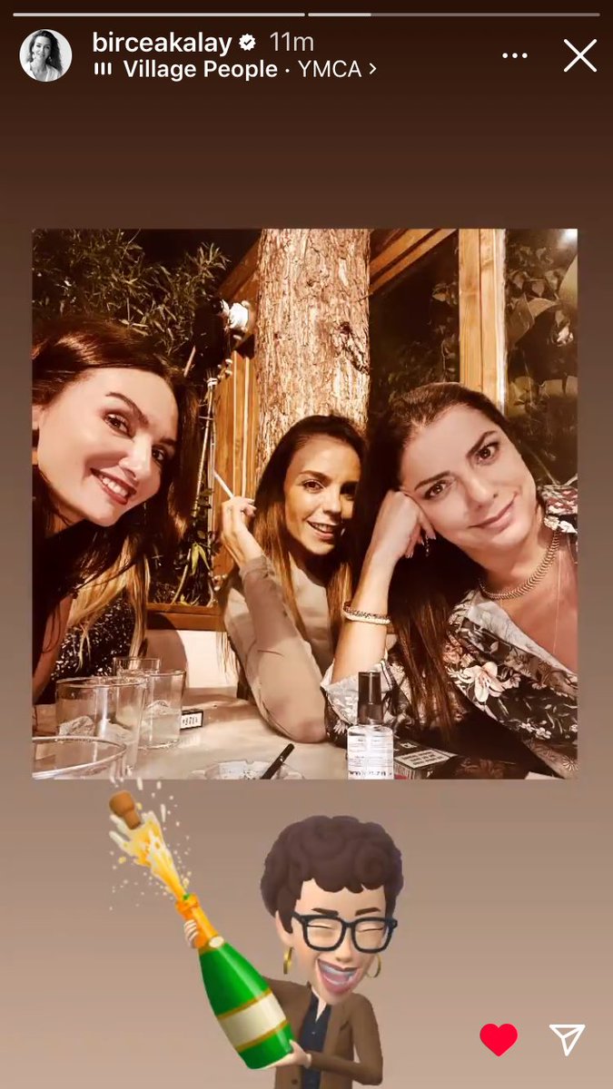 Birceak941's tweet photo. لي نستمتع بالوقت 💙🥀

 @BrcAkalay #birceakalay #siyahbeyazaşk #ibrahimcelikkol41 #ibrahimcelikkol #حب_أبيض_أسود #kuşuçusu #kuşuçuşu #NetflixTurkiye #birceakalay https://t.co/9Unjc8nxIA