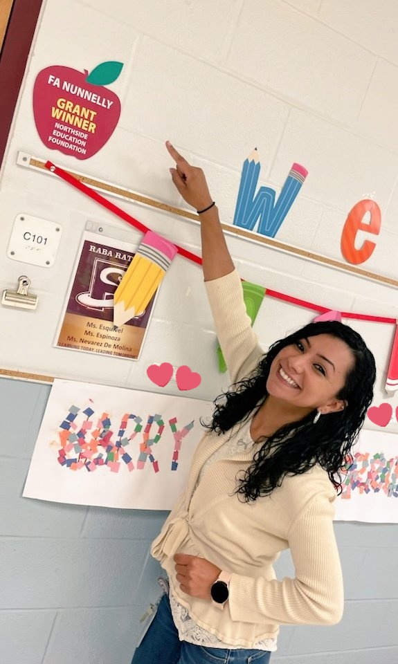 mindy_esquivel's tweet photo. So excited to be a recipient of the New Teacher Grant! My first apple!!🍎Yay!!!
Thank you @nisdnef 🤗
@NISDRabaES #ecsesc https://t.co/uEtOSOKPVR