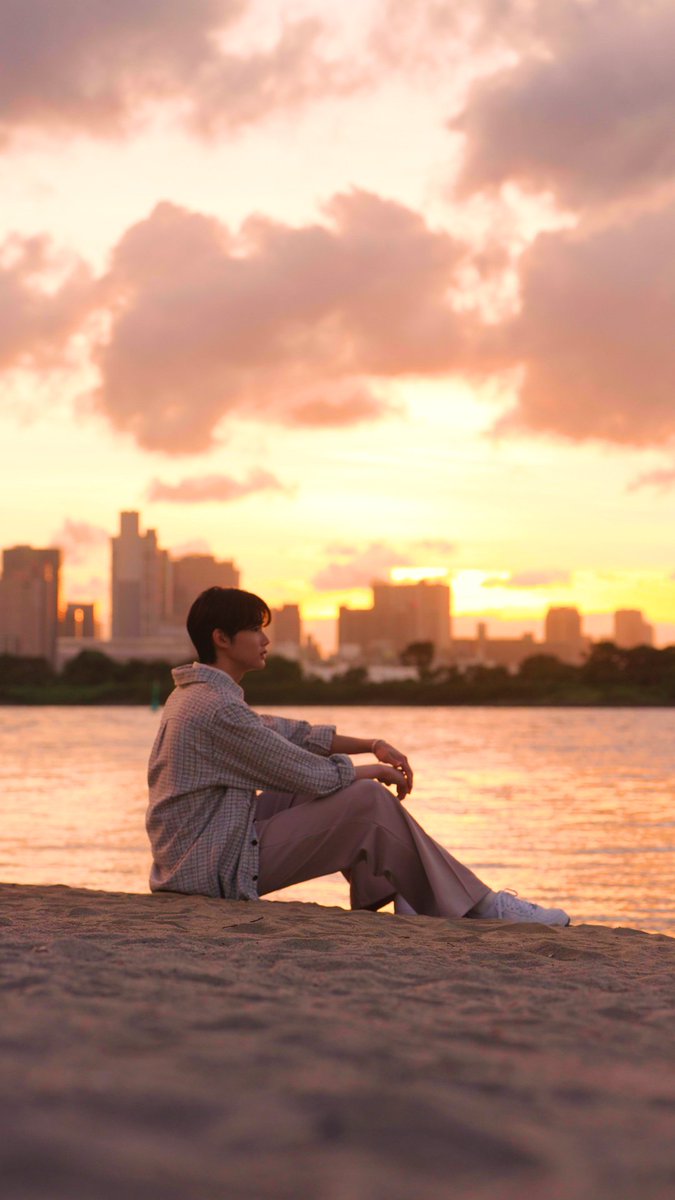 #andTEAM: Jo

"Everything was new, dance too, vocals too, korean too, It was full of things I didn't understand".

GROWTH 

"When I was little, I liked basketball and soccer, and I was lively and active, but I also worried a lot, It still doesn't change, (+) 

#andTEAM_JO