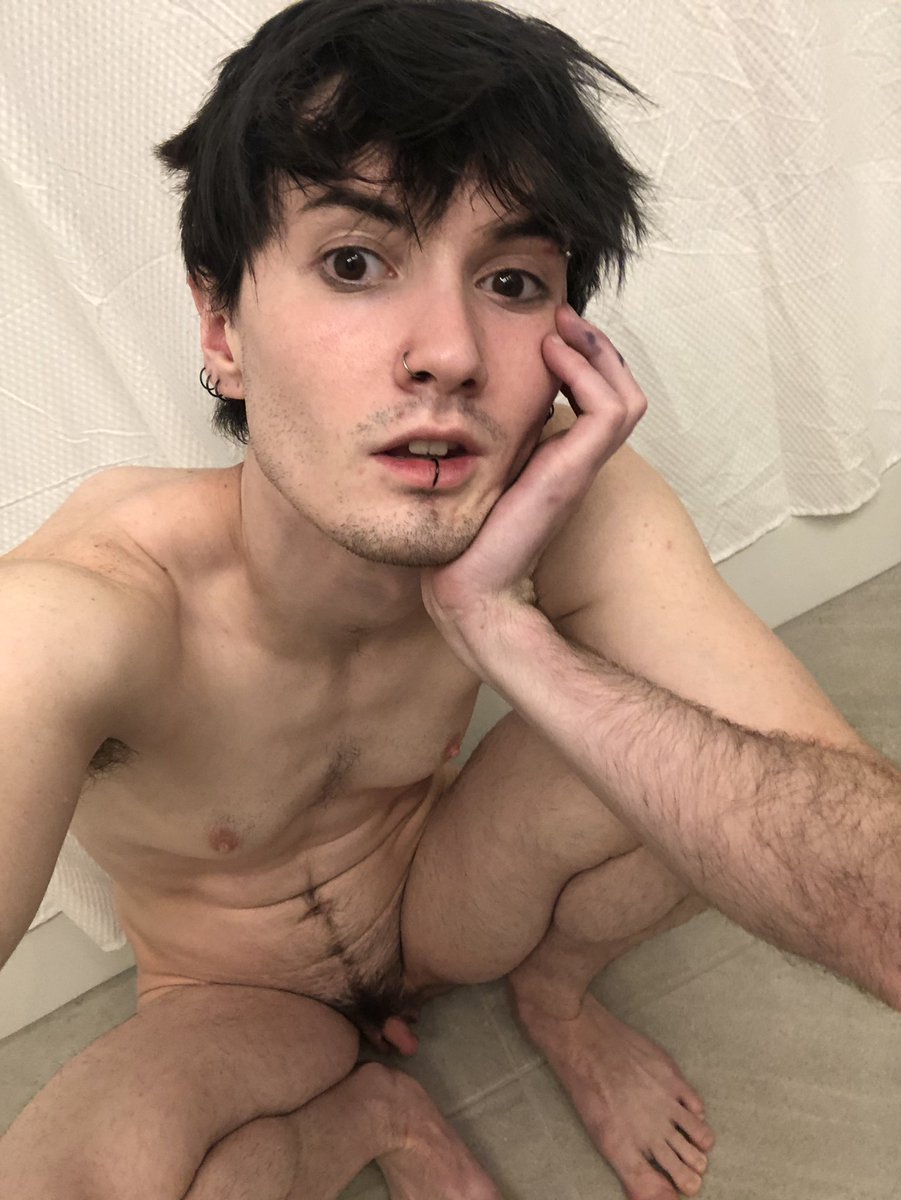 Locardibballin's tweet photo. i dont mean to take this same stuff all the time unshaven i just literally dont have time for anything 🥲 https://t.co/ieLdPkY7EQ