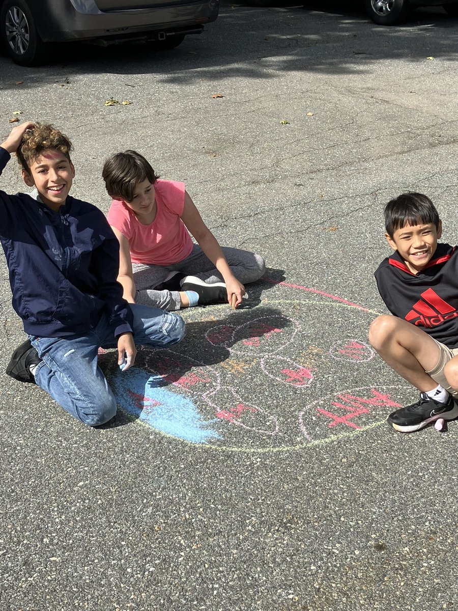 Jacobsmeier10's tweet photo. Let’s go play with some chalk! #continents #oceans https://t.co/Tzz27pPie4