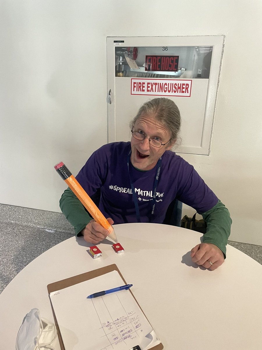 MrsStevensMath's tweet photo. #scalechat with giant pencils and mini chocolate books @Trianglemancsd @mrsjohnsonCA @jocedage #NCTMLA2022 https://t.co/81aAgF92en