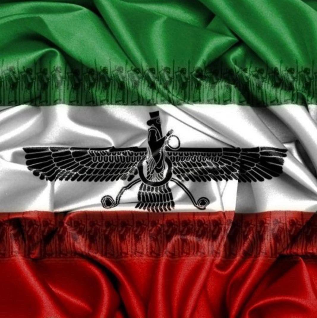__emadii's tweet photo. رویایی دارم از جنس آزادی....
#مهساامینی https://t.co/QvDCDQwuGQ