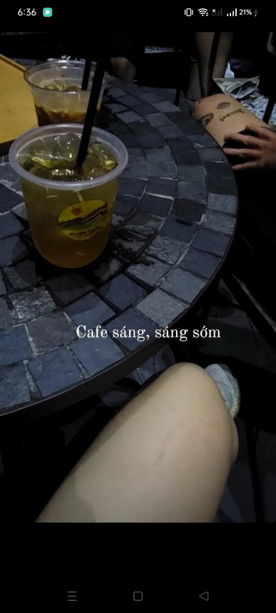 Dtraithngdm1's tweet photo. Dậy sớm nhức đầu ghê 🥲 https://t.co/4lvShDveVP