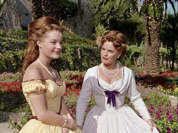 earthmuses's tweet photo. one day european grandmas just collectively decided that Sissi (1955) is a Christmas movie and we all went with it https://t.co/8Pdgfx8fJP