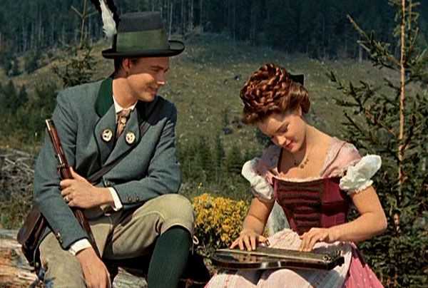 earthmuses's tweet photo. one day european grandmas just collectively decided that Sissi (1955) is a Christmas movie and we all went with it https://t.co/8Pdgfx8fJP