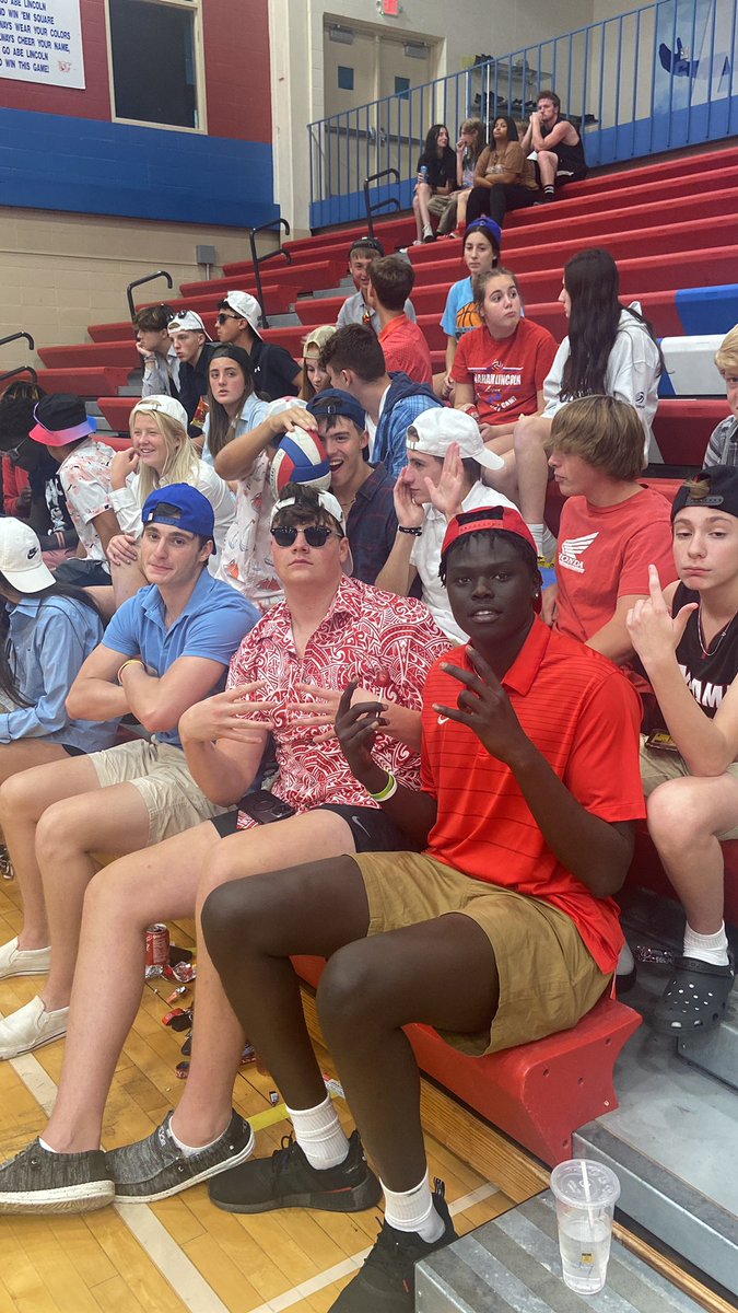 Looks like we have a frat party going on in the <a href="/ALHSathletics/">Council Bluffs Abraham Lincoln Lynx</a> @ALHSVollleyball student section tonight <a href="/LegionLynx/">Lynx Legion</a>!