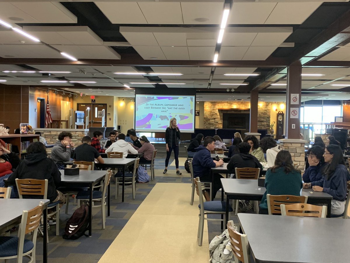 ReavisLibrary's tweet photo. Throwback Trivia was a hit! The students remembered a lot from their childhood! We covered a wide range of topics: Mickey Mouse Clubhouse to naming the Minions to What Does the Fox Say?. Thanks to all who came &amp; played!! https://t.co/kNUiRwjEw4