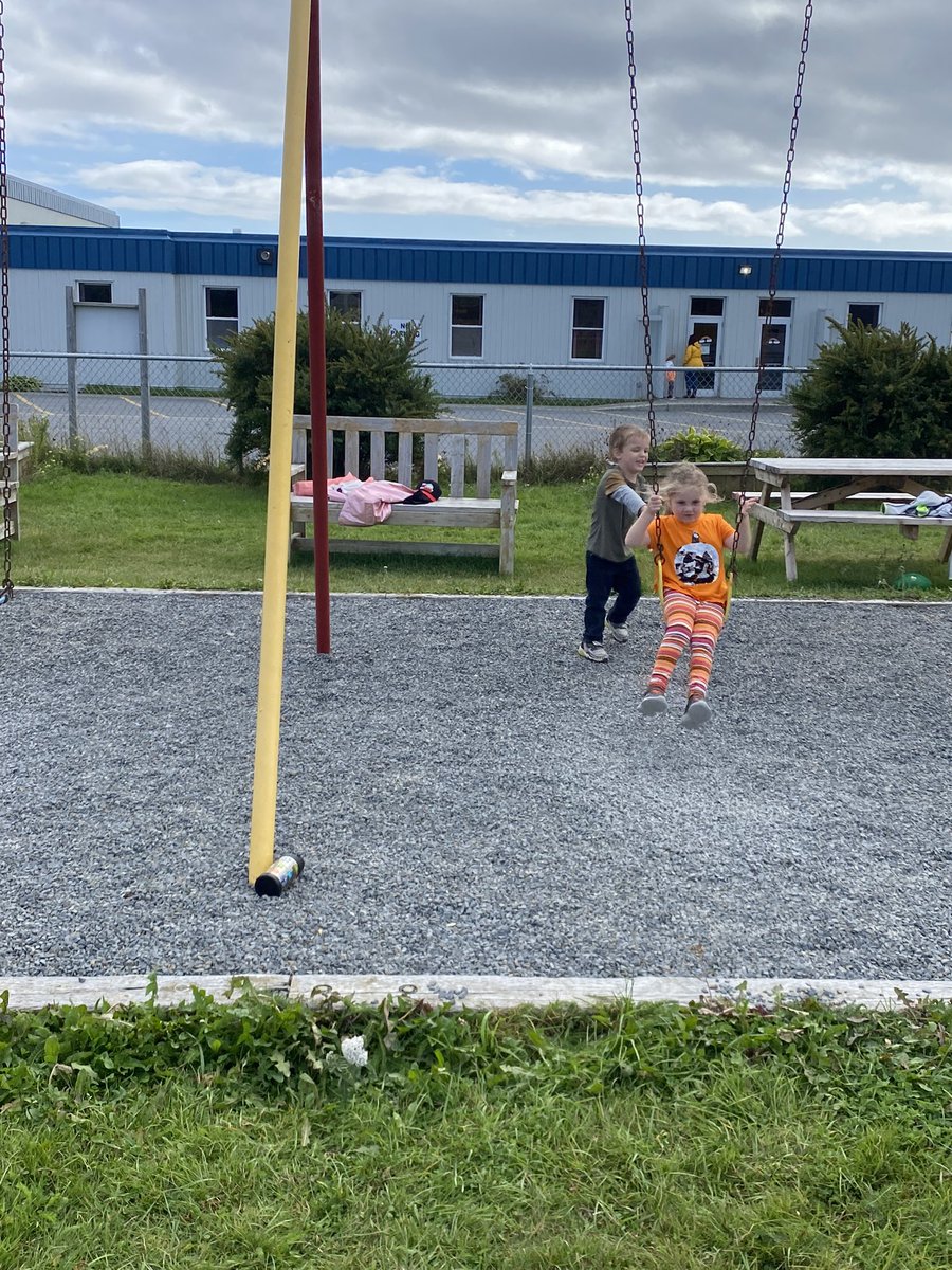 FaheyReid's tweet photo. So much fun playing outside https://t.co/TcmMhOtRH5