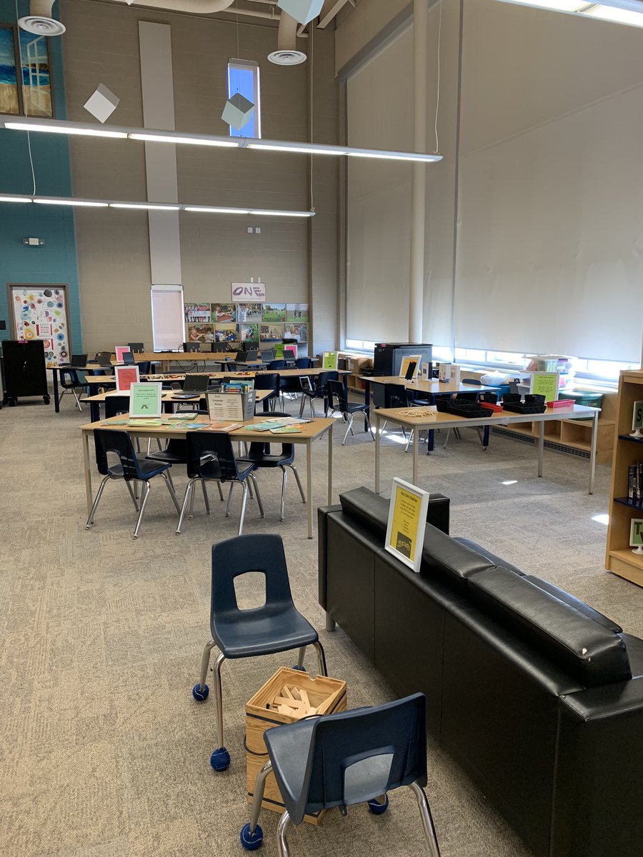 Lots of fun activities in our library for students @allistonunion to explore this evening during our open house! So wonderful to see so many families stop by to say hello! @SCDSB_Schools