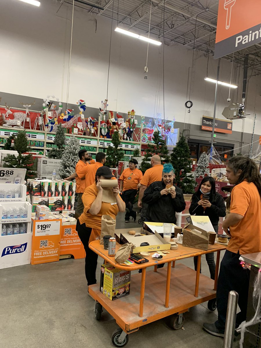 Thank you store partner here at 654 commerce, couldn’t execute Christmas reset without the help and Chris night MET team, Jr the great Hit Team and Daniel night manager. With all the support mission accomplished, now lets make that $$$