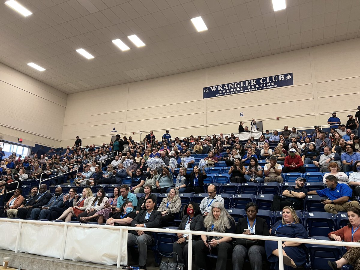 VP1TrueAnderson's tweet image. What a crowd at @OdessaCollege Wrangler Chat! 💙🤍🙌🏾 #comm_coll #odessacollege #tweetoc
