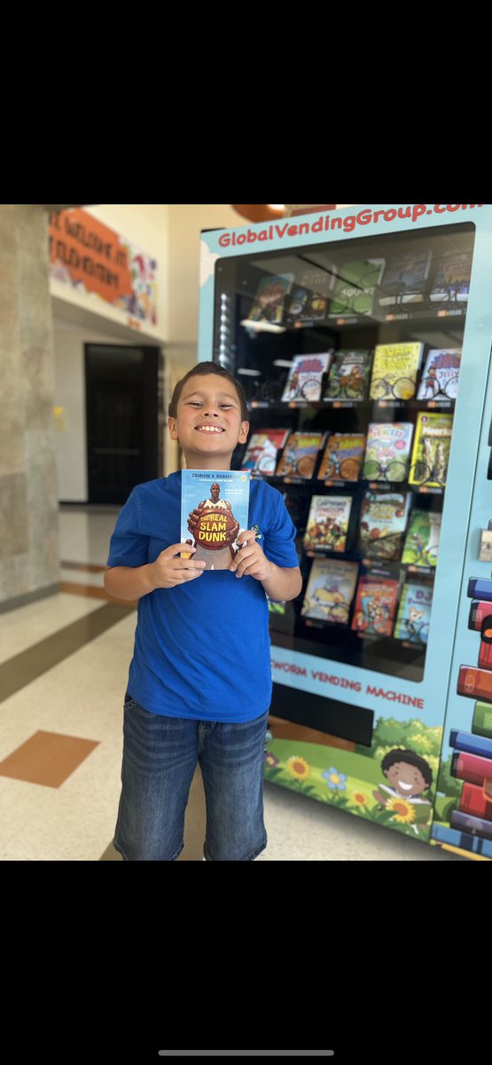 EastElementary's tweet photo. #readers #leaders #EastLeads These kids have gone “above and beyond” in school. #Bookvendingmachine https://t.co/DCaobsQai6