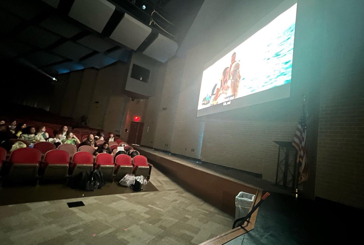 Weiss Theater tweet media