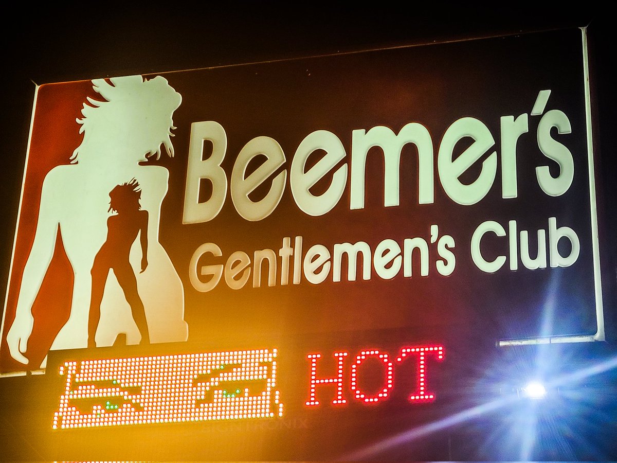 BeemersGC15131's tweet photo. I have seen the light! #gentlemansclub #stripclub #girlsgirlsgirls #exoticdancers #livenudes #stripping #privaterooms #lapdances #viprooms #sexyladies #sexyaf #getnaked #allnude #takeitalloff #pittsburghnightlife #412 #fullservicebar https://t.co/VxjO6jb106