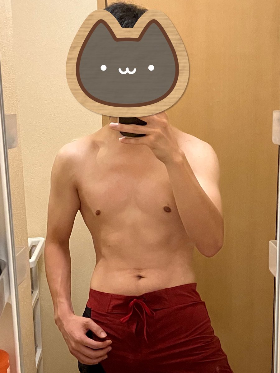 tamasanMGF's tweet photo. おおよそ筋トレ2年
ダイエット始めて3年半程経ったので記念写真♪

1枚目が学生のタマしゃん
2枚目が20キロ程RFAとFBメインで痩せた
3枚目が筋トレ1年
4枚目が筋トレ2年
体重は2枚目以降はほぼ同じ〜

目で見ては変化あるんやけど写真やと去年から全然変わってねぇなww

 #筋トレ経過報告 https://t.co/ZM5xP08Esf