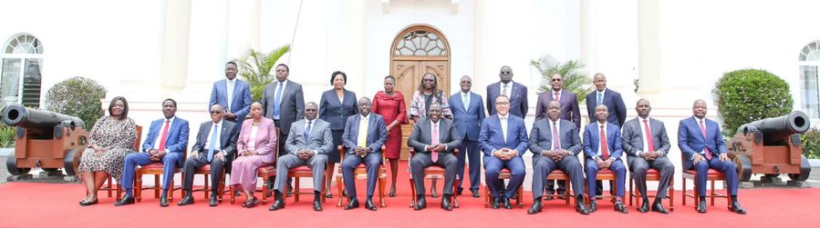 Uhuru's Cabinet Secretaries bag Ksh.20.8M each in send-off package ow.ly/IZ8350KX3Gb