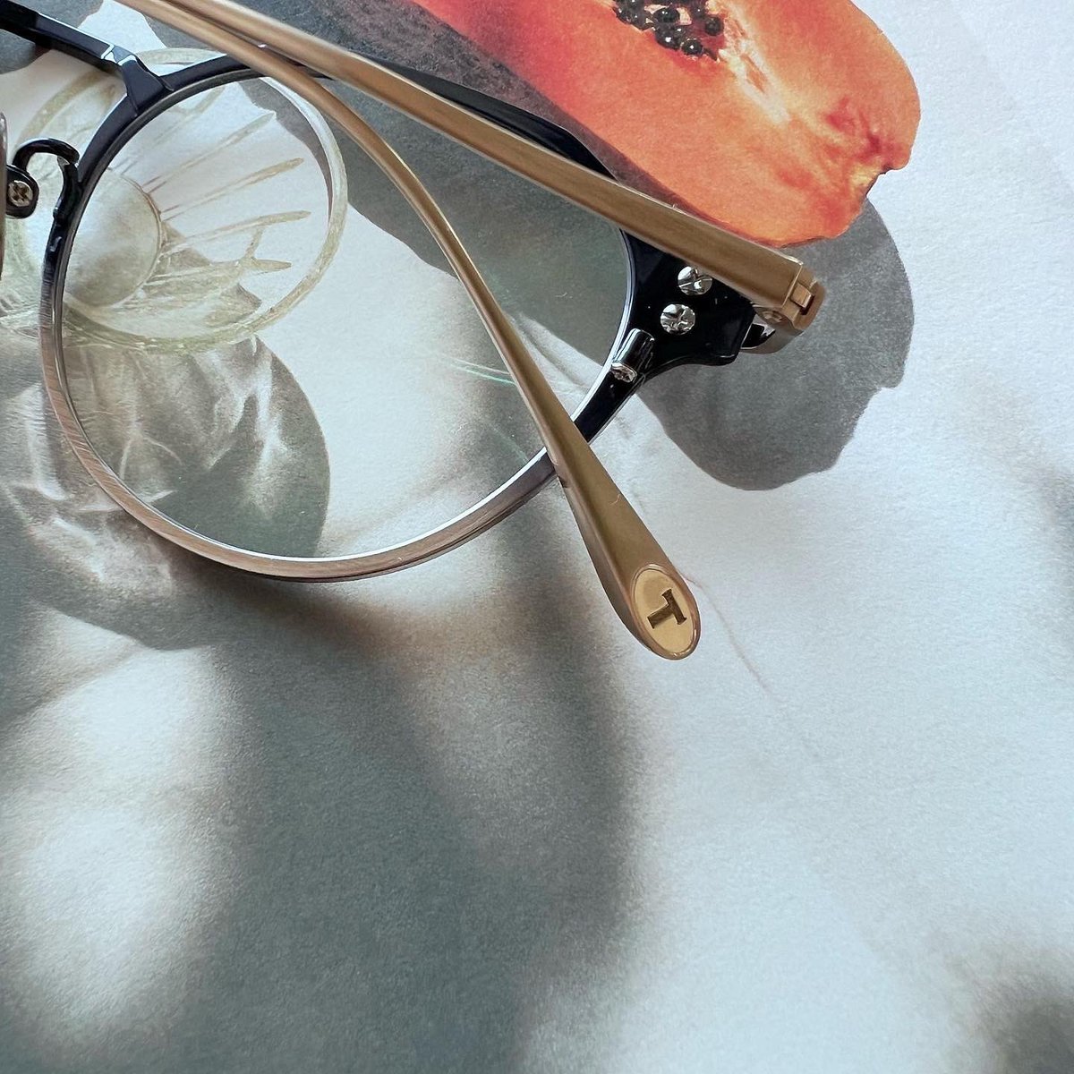 tkurachi's tweet photo. TAYLOR WITH RESPECT
bacchus
col.03/Navy &amp; Gold Gradation
size. 47□20-144
material.titanium/βtitanium
made in japan
price.¥44,000（税込）

いつもありがとうございます。
早いもので9月もラスト。

本日も皆さまのお越しを心よりお待ちしております。

#メガネの三愛
#TALOR https://t.co/Y0QCDOEp56