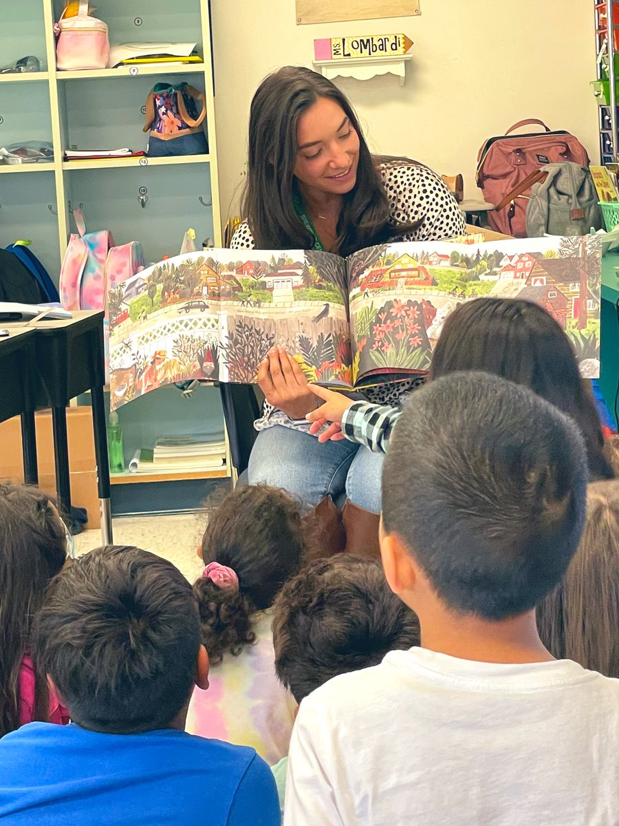 BCSDBabs's tweet image. Mrs. Lombardi is reading a new mentor text for our personal narrative unit! #tinyperfectthings @brewsterschools