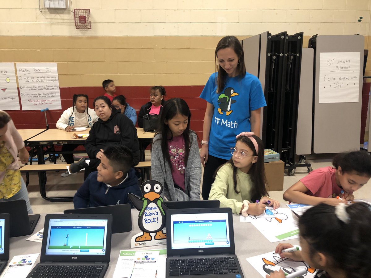 torrescynthiana's tweet photo. Thanks ⁦@STMath⁩ Brenna for  attending our Math Night. Jiji was in the HOUSE! @Reservoir_Ave⁩ ⁦@pvdschools⁩ #soaringtonewheights https://t.co/UV3sCEBNT0