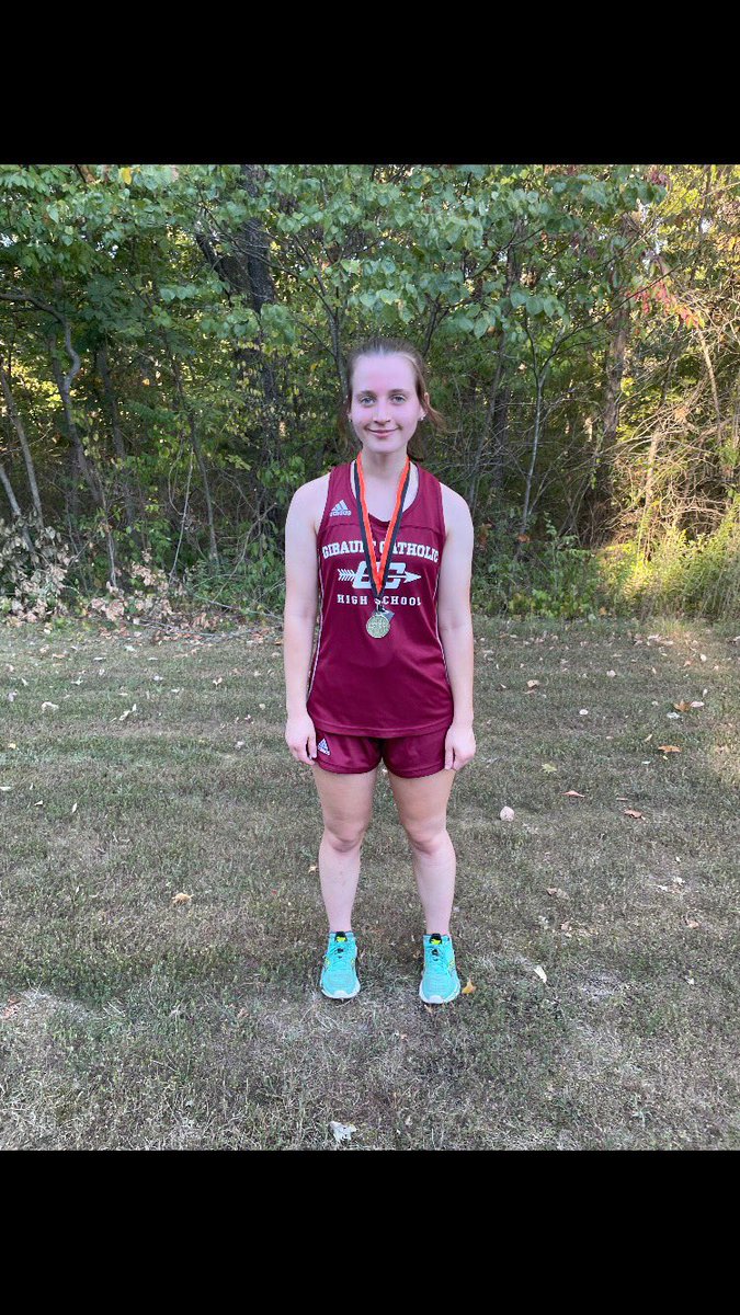 GibaultXC's tweet photo. Had our first 2 medalists of the year tonight at Chester. Regan was 22nd and Nate finished 25th! Charles set a PR. https://t.co/cxBXImsgpY