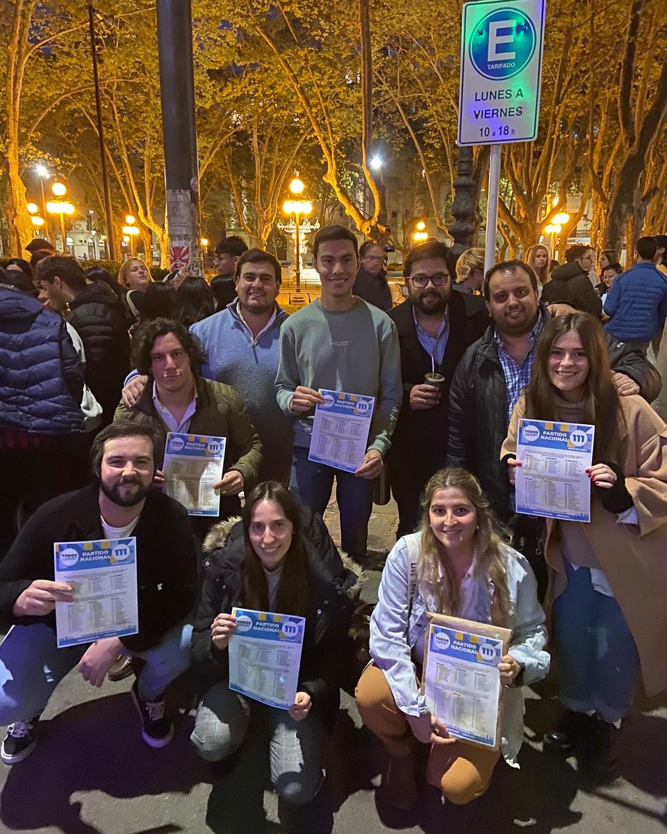 jovenes111's tweet photo. Quedó presentada, una elección de jóvenes más, la lista 111 ⚪️🔵

Felicitaciones a todos nuestros compañeros! https://t.co/UG6KctuwW3