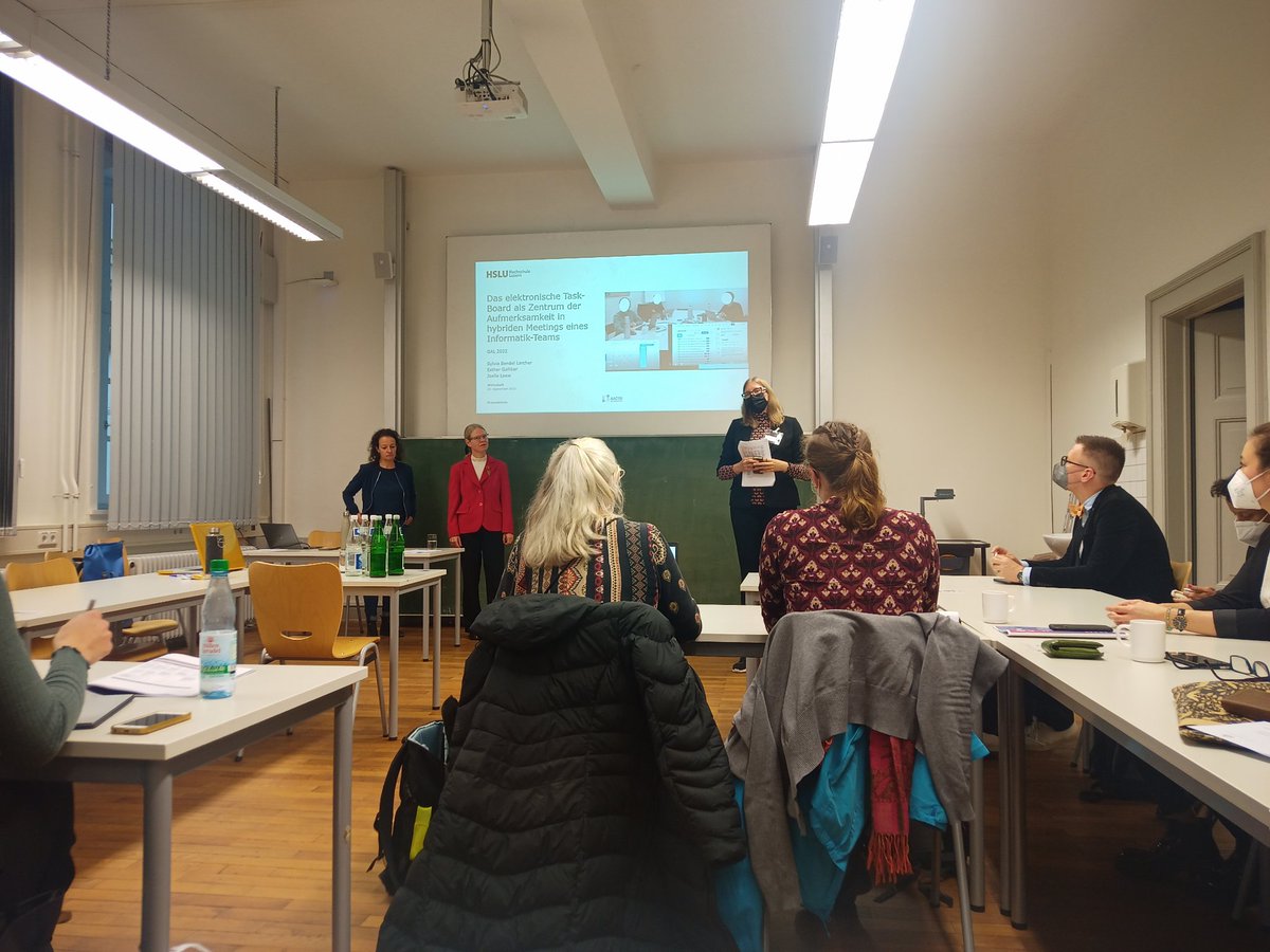 Helena Budde (@buddehel) on Twitter photo Heute beim Auftakt der Sektion #Gesprächsforschhung gab es einen inspirierenden Vortrag zur Aufmerksamkeit in hybriden Meetings & eine #multimodale Perspektive auf interaktionale Funktionen von Cursor-Bewegungen in Videospielen mit mehreren Spielern.
<a href="/galwue22/">GAL-Sektionentagung 2022</a> <a href="/olofflo/">Florence Oloff</a> Heute beim Auftakt der Sektion #Gesprächsforschhung gab es einen inspirierenden Vortrag zur Aufmerksamkeit in hybriden Meetings & eine #multimodale Perspektive auf interaktionale Funktionen von Cursor-Bewegungen in Videospielen mit mehreren Spielern.
<a href="/galwue22/">GAL-Sektionentagung 2022</a> <a href="/olofflo/">Florence Oloff</a>