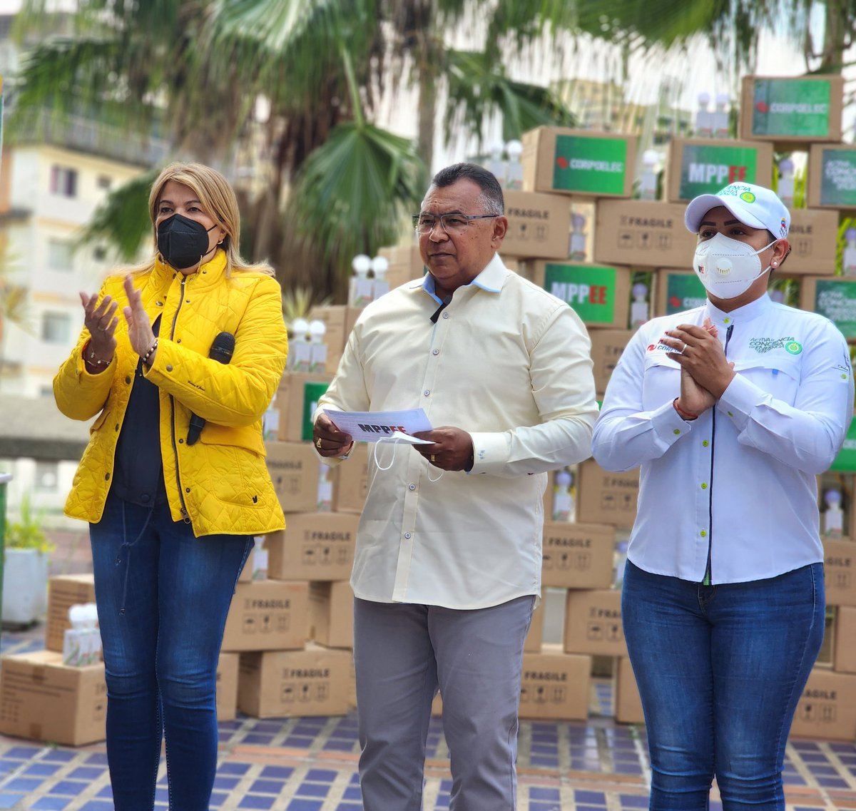 Yelitze Santaella tweet media