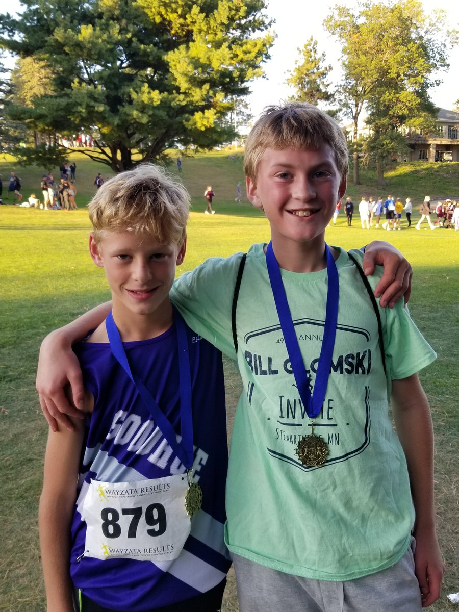 JeffSonju's tweet photo. Mar O'Connor breaks the school record tonight by 4 seconds at Zumbrota!  Congrats Mari!  Top 10ers... Mari 10th Varsity.  Taylor 9th JV.  Gus 7th and Brady 10th in JH.  Girls V 5th in a very tough field.  Go Wildcats! #goodhueschool https://t.co/ifGpTKANih